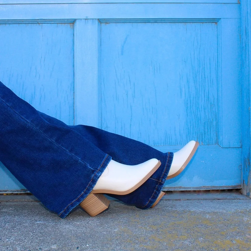 White ankle boots - Picture 2 of 2